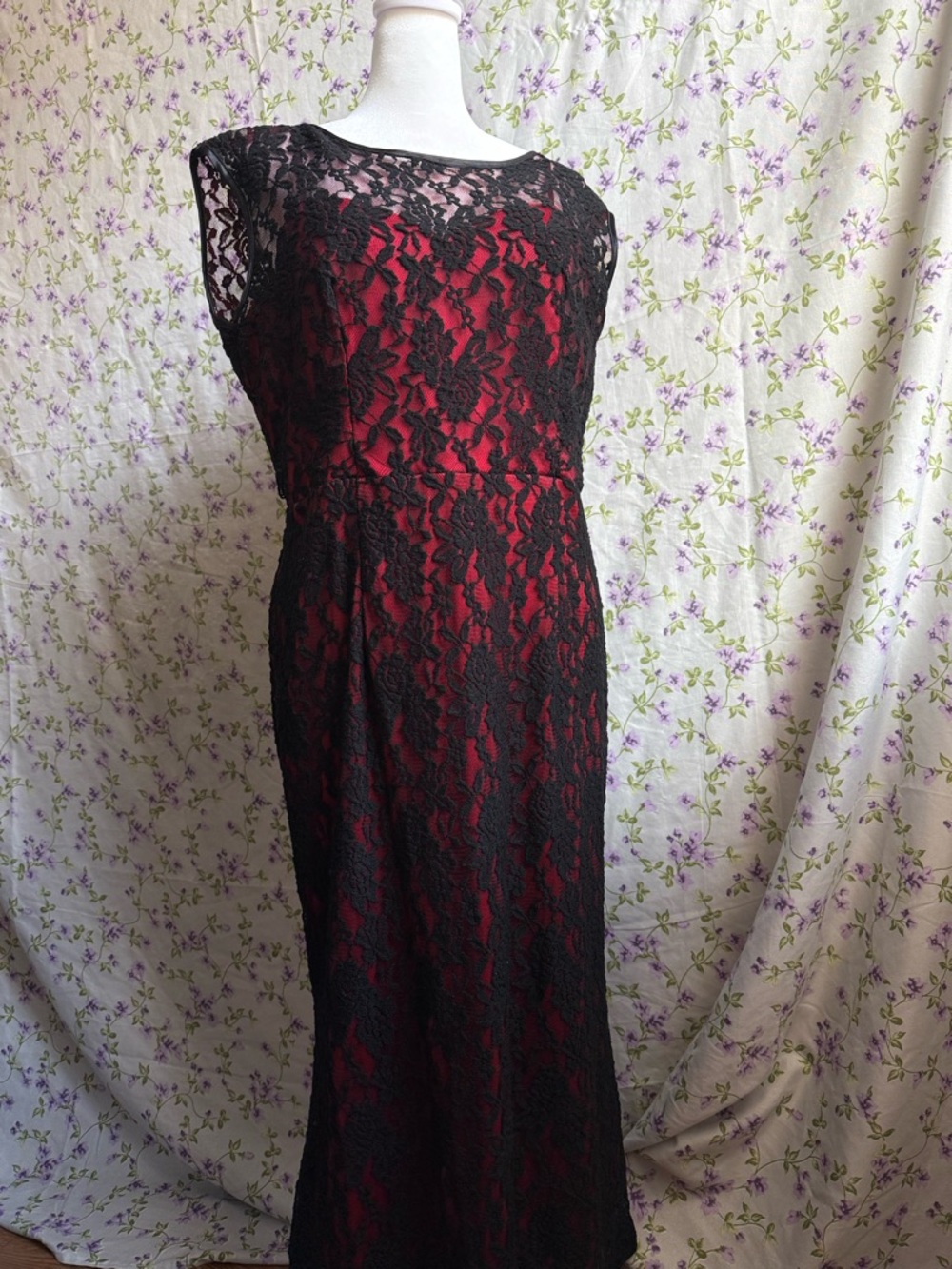 Sleeveless Red Maxi Dress with Black Lace Overlay